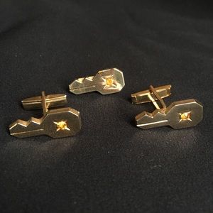 Vintage Key Cufflinks and Tie Pin Gift Set Gold Tone and Topaz Amber Detail